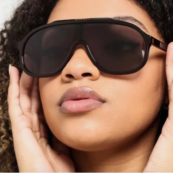 New - GUCCI GG1038S SUNGLASSES
001 Black & Red - Picture 4 of 14